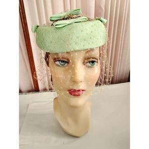 1960s Vintage Mint Green Cocktail Hat With Bow Details and Open Crown